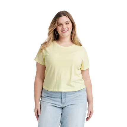 Universal Threads™ Women's Shrunken Short Sleeve T-Shirt
