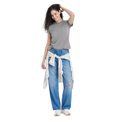 Universal Threads™ Women's Short Sleeve Crewneck