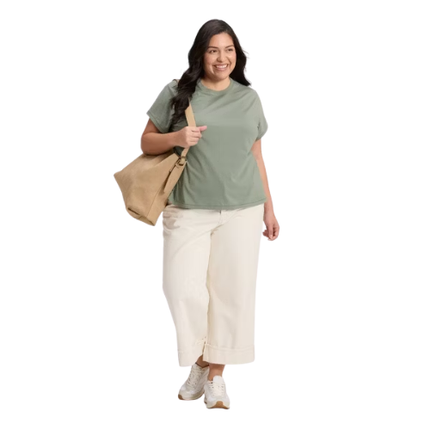Universal Threads™ Women's Short Sleeve Crewneck