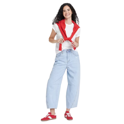 Universal Threads™ Women's Short Sleeve Crewneck
